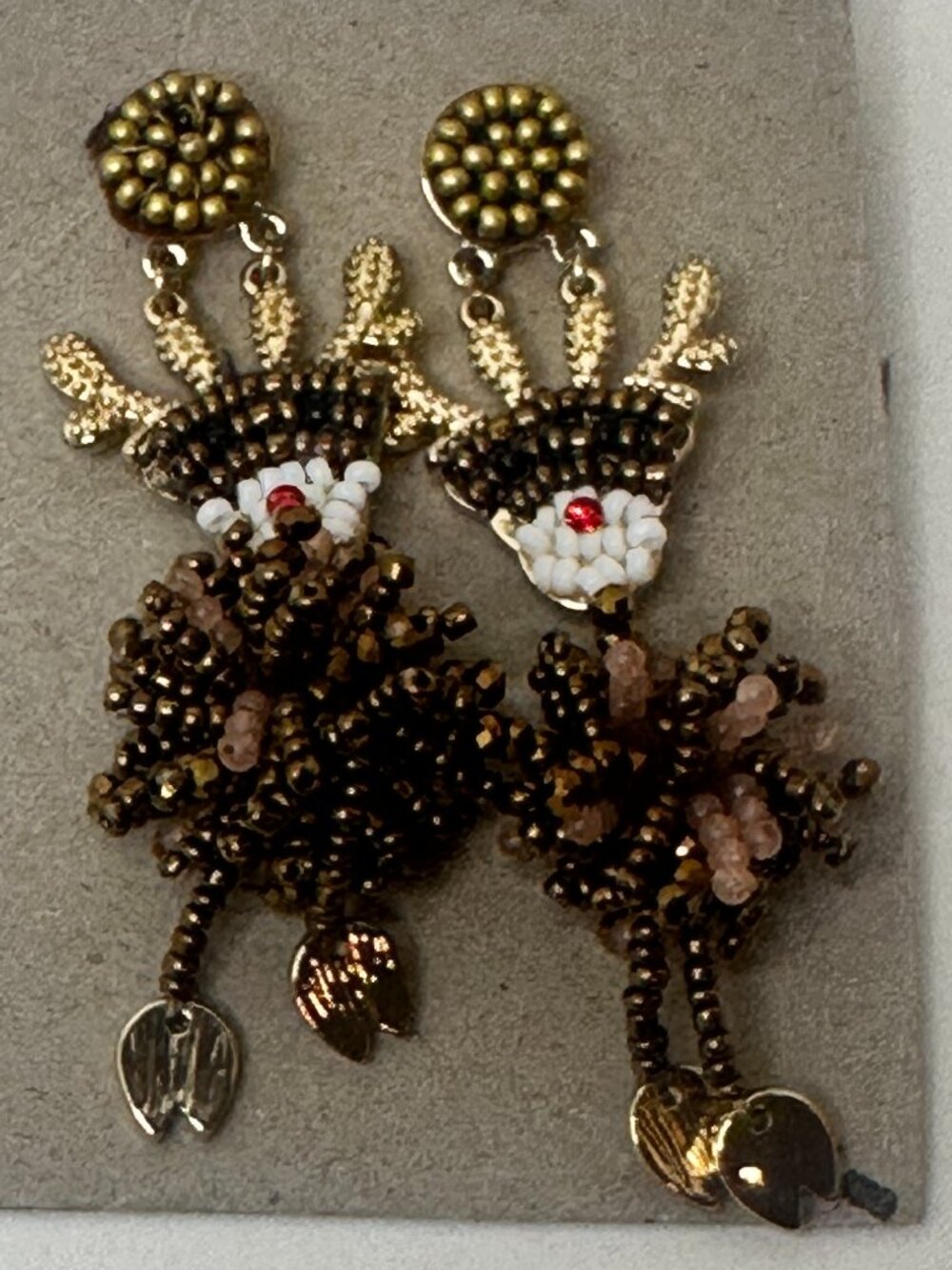 Cute Beaded Reindeer Dangle Earrings – Shiny Holiday Statement Jewelry